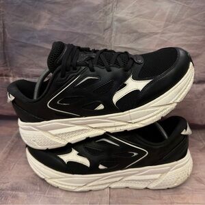 HOKA one one Clifton size 12